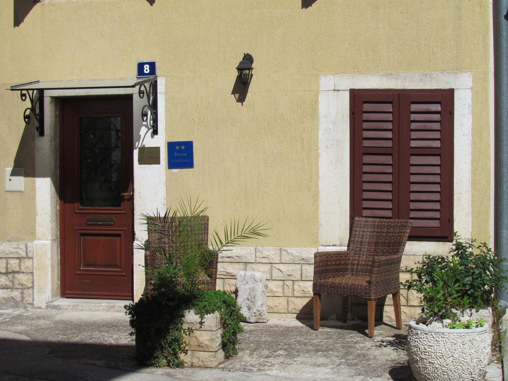 Guesthouse Galeb Vrsar Buitenkant foto