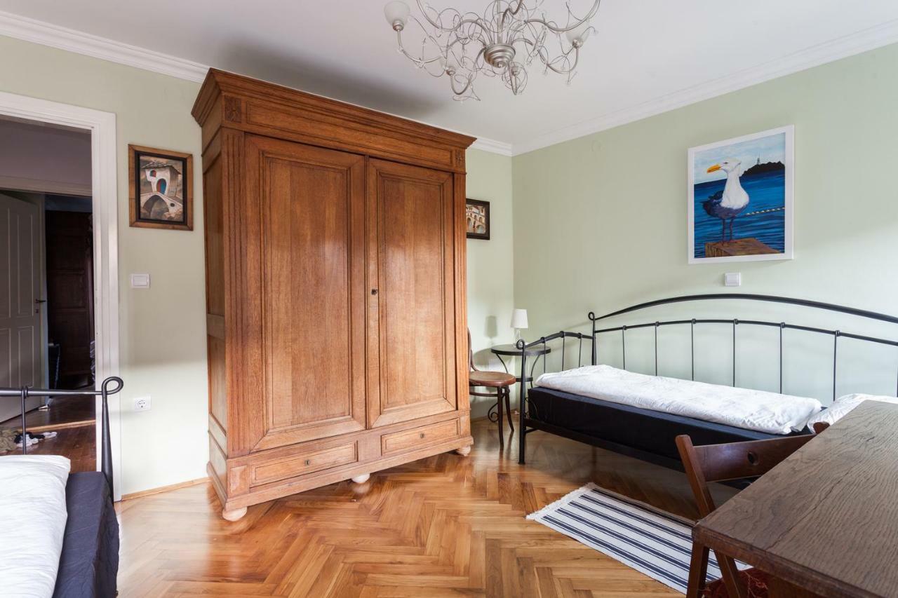 Guesthouse Galeb Vrsar Buitenkant foto